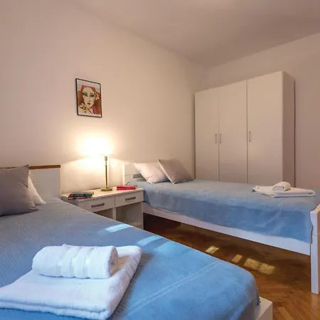 Two-bedroom In Lägenhet Ploce (Dubrovnik-Neretva)