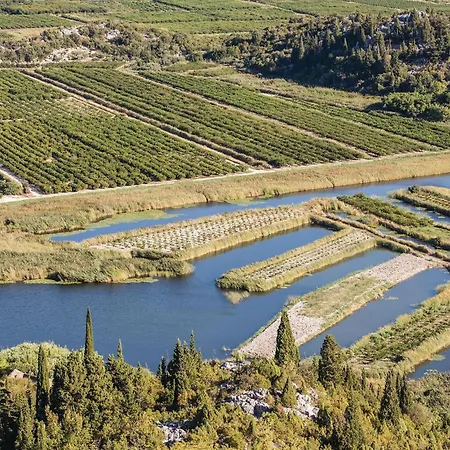 Two-bedroom In Lägenhet Ploce (Dubrovnik-Neretva)