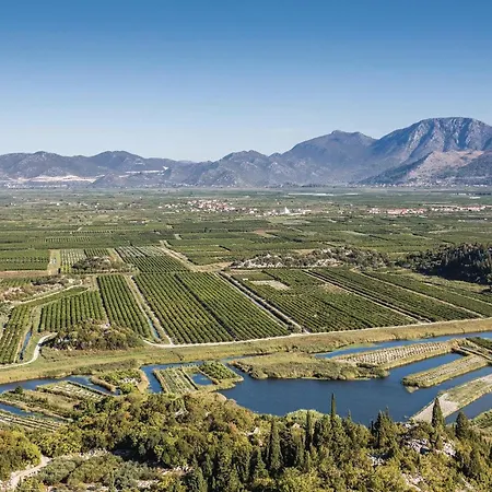 Apartamento Two-bedroom In *