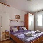 Two-bedroom In Apartamento *