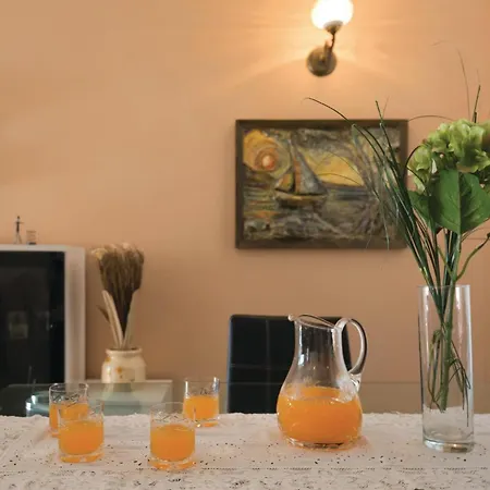 Two-bedroom In Appartement *